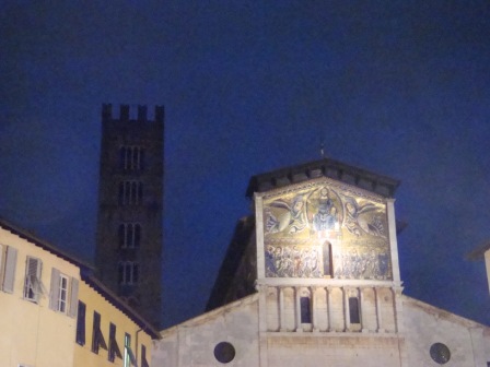 Night falls in Lucca